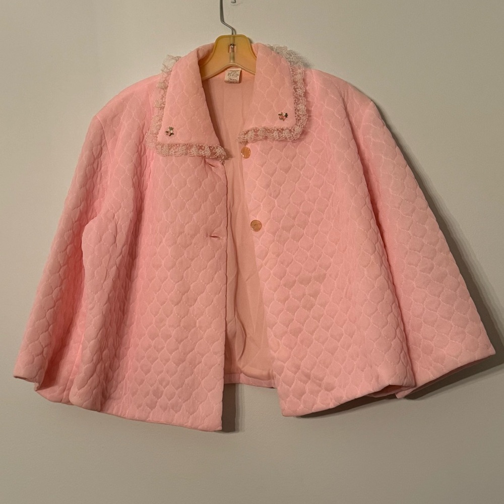🌸 Vintage Sears Quilted Pink Bed Jacket | 1960s–70s Nylon Lace Sleepwear Large - Picture 2 of 9